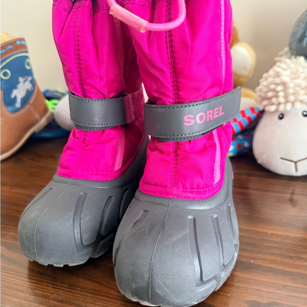 Sorel Fuchsia and Charcoal Snow Boots 12c